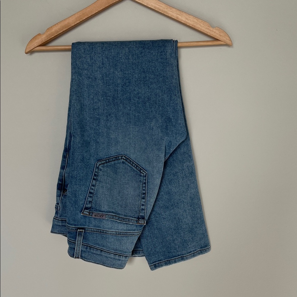 Joe’s straight leg Denim Jeans